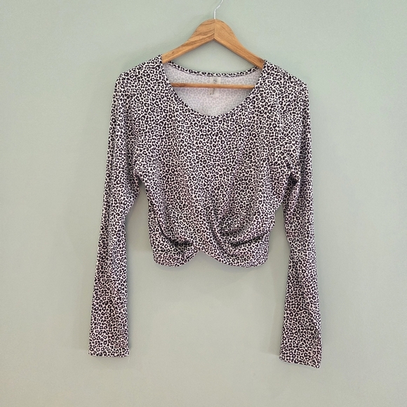Revival Crop Top Leopard Print Long Sleeve Size Medium - Picture 2 of 7